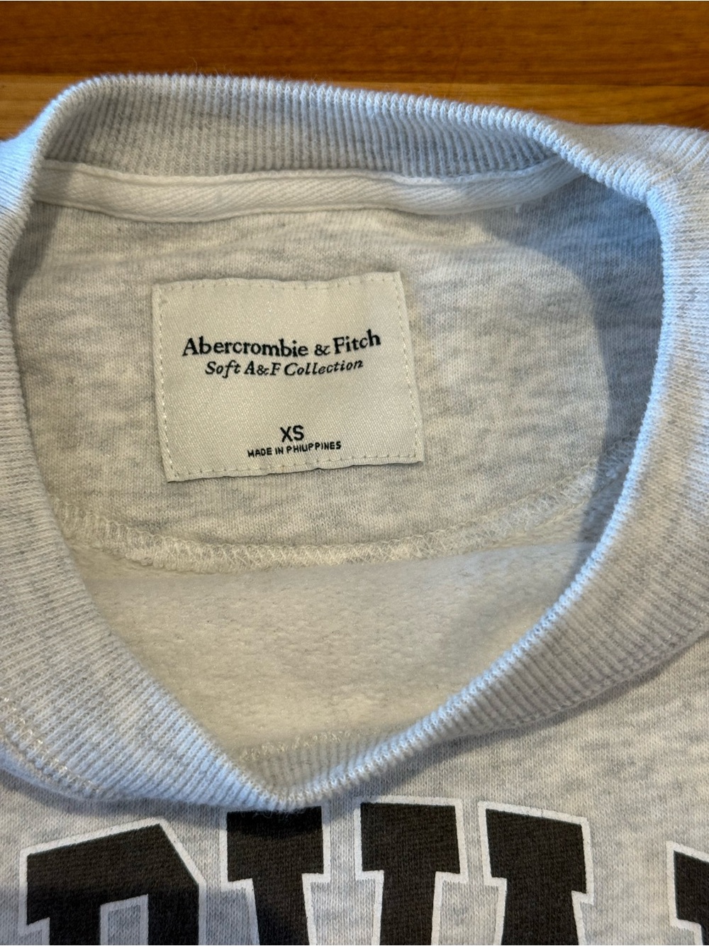 Abercrombie & Fitch Light Gray Harvard Crewneck Sweatshirt Size XS - Picture 4 of 6